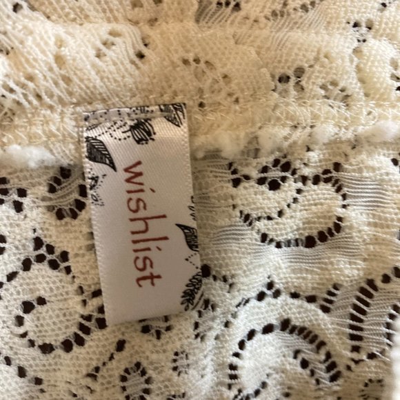 Wishlist Bralette Size Small/Medium.  Wireless‎ Cream with no clasps. - Picture 4 of 4